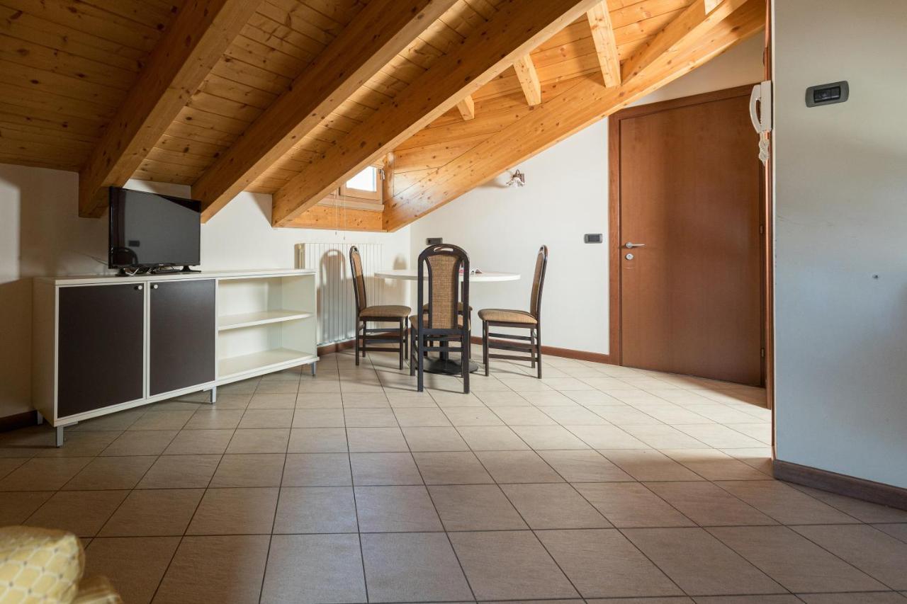 Chalet Kiara - Appartamenti Abar Livigno Exterior photo