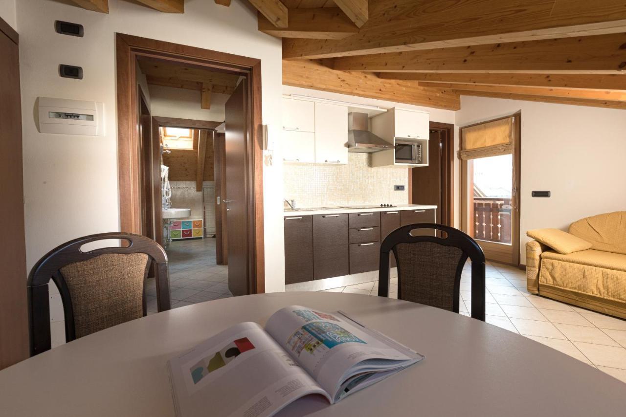 Chalet Kiara - Appartamenti Abar Livigno Exterior photo