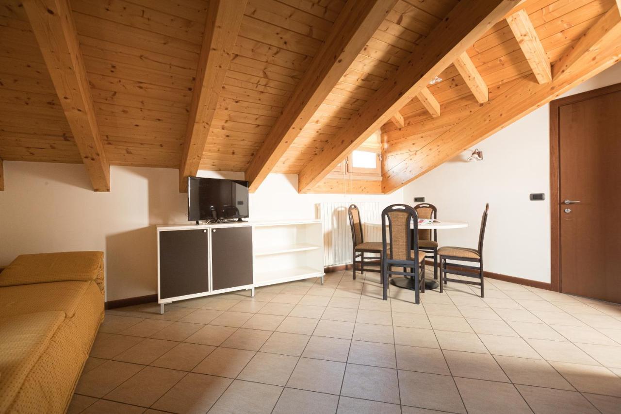 Chalet Kiara - Appartamenti Abar Livigno Exterior photo