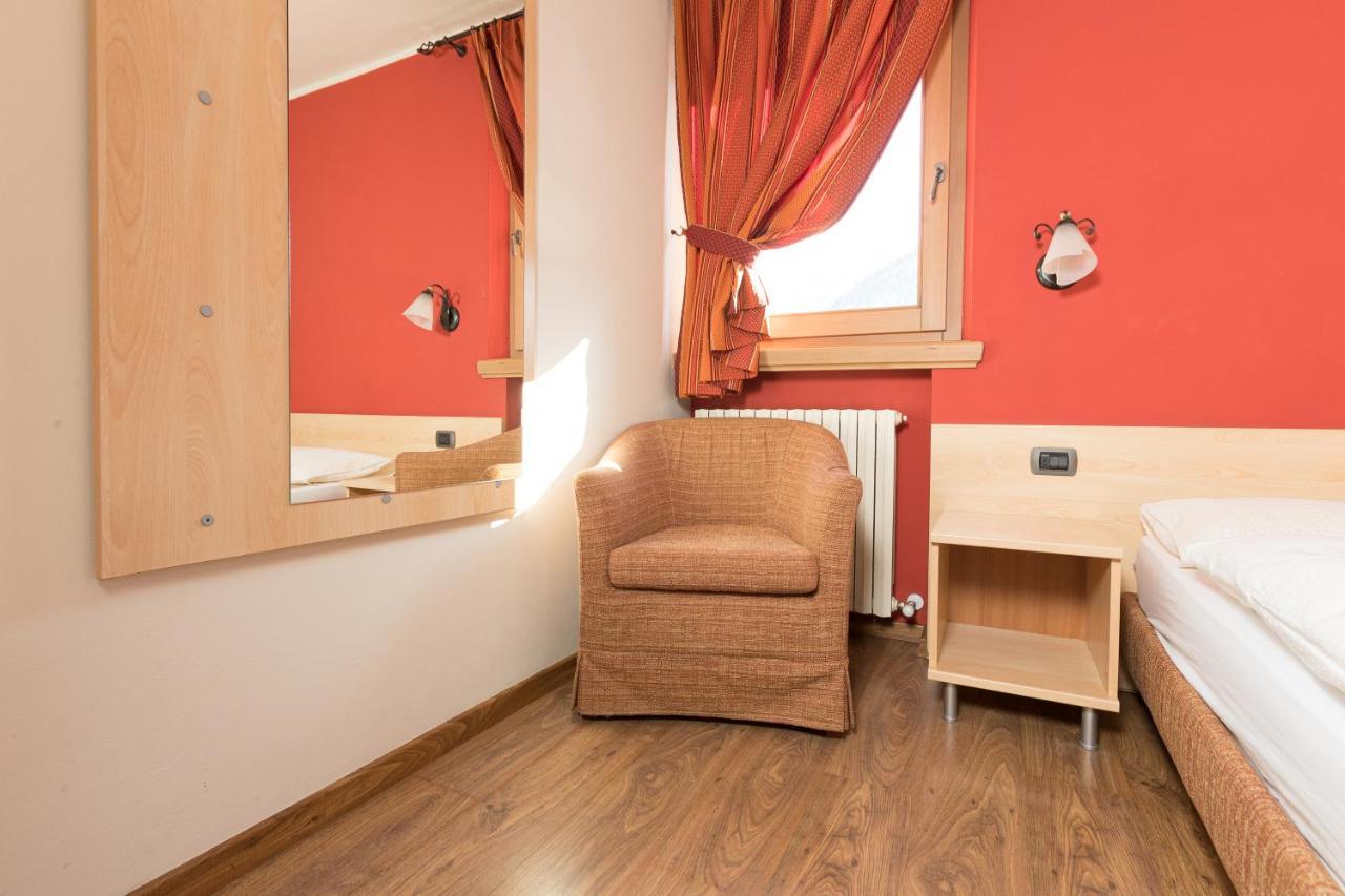 Chalet Kiara - Appartamenti Abar Livigno Exterior photo