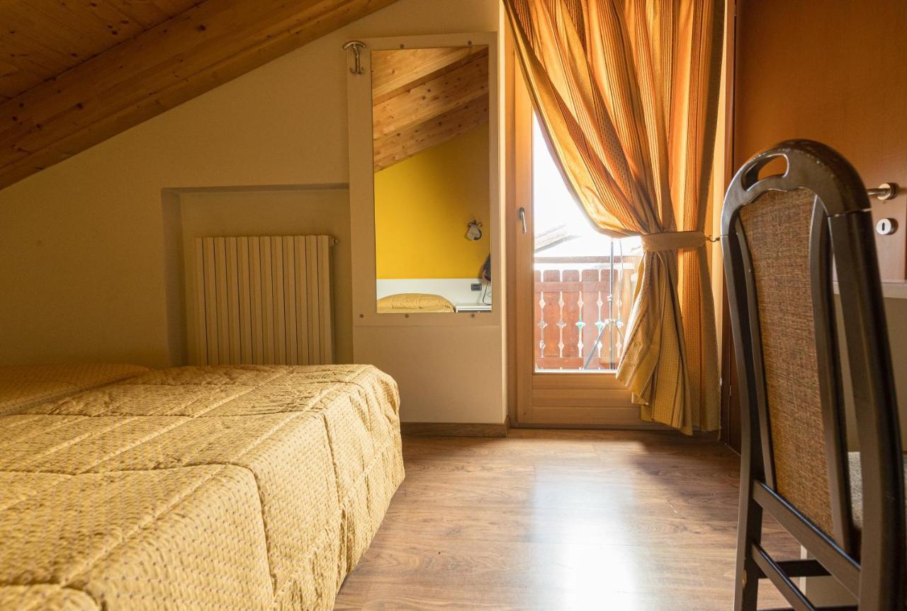 Chalet Kiara - Appartamenti Abar Livigno Exterior photo