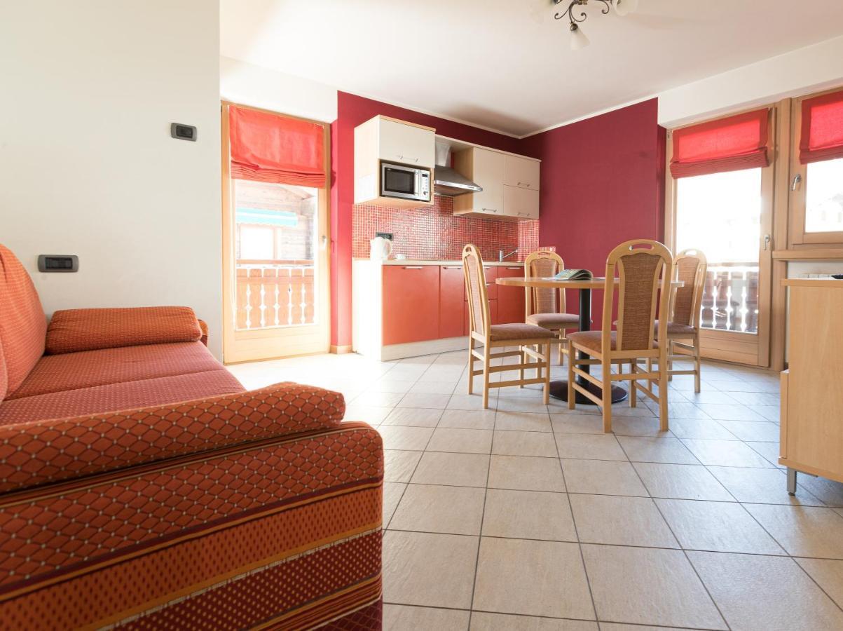 Chalet Kiara - Appartamenti Abar Livigno Exterior photo